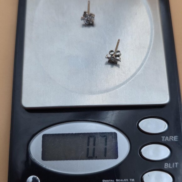 Sterling Silver Small Floral Cubic Zirconia Gem Stud Earrings A5771 - Picture 5 of 5